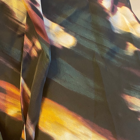 The Limited Multicolor Patterned Blouse - Picture 9 of 10